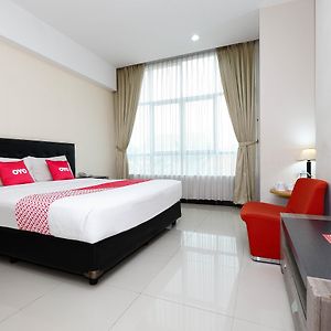 Capital O 1571 Utc Hotel Semarang